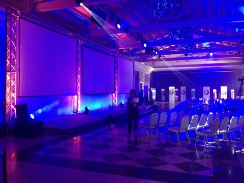 convention GSK illuminazione strutture proiezioni